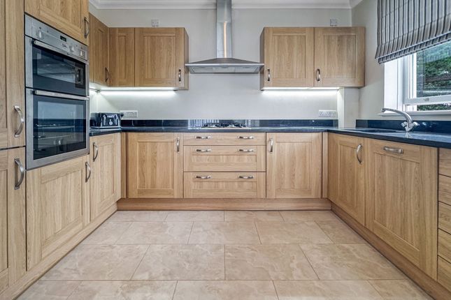 Apt 5, Westpoint, Cowes photo 3