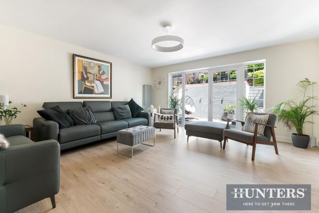 6, Grafton Park Road, Worcester Park photo 3