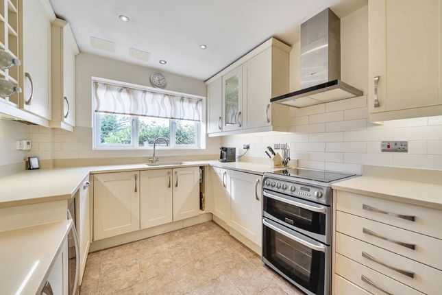 3 Mount View Close, Winchester photo 3