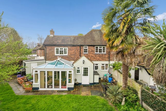 4 East Burnham Cottages, East Burnham Lane, Farnham Royal photo 3