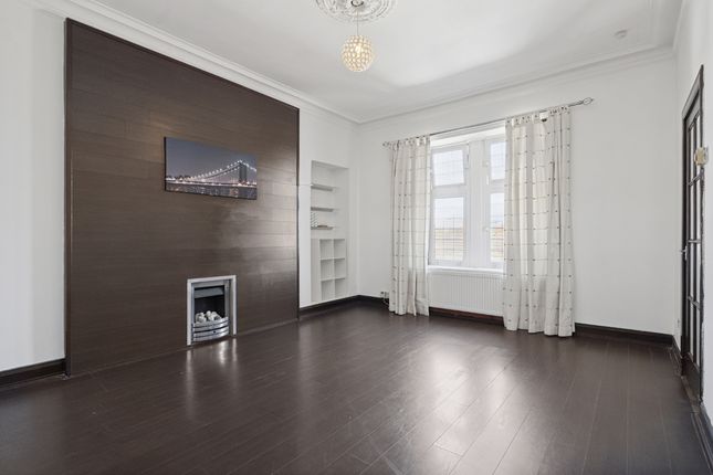 4d Alexander Street, Airdrie photo 4