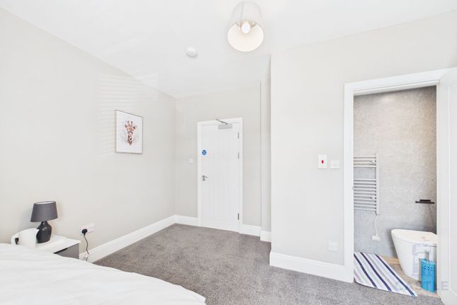 Room 4, 89 Ladysmith Road, Grimsby photo 3