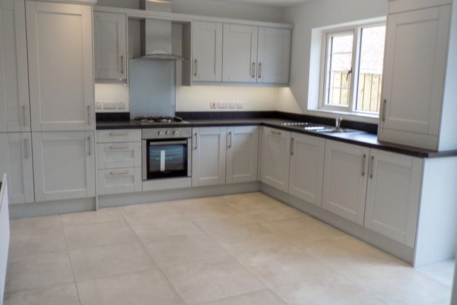 5, Larch Lane, Lisburn photo 4