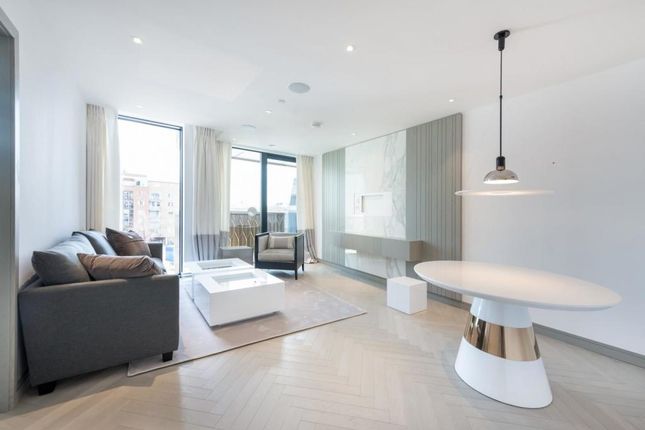 43 30, Lodge Road, London photo 2