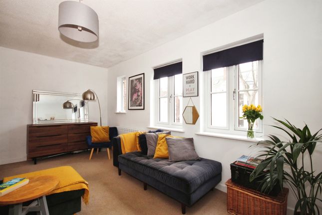 Flat for sale in Campion Terrace, Leamington Spa
