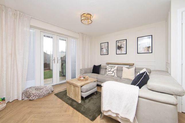 76, Blunden Drive, Kent photo 2