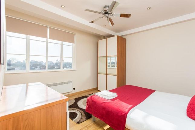 2 Bedroom Flat, Roland House, 121 Old Brompton Road, South Kensington photo 2