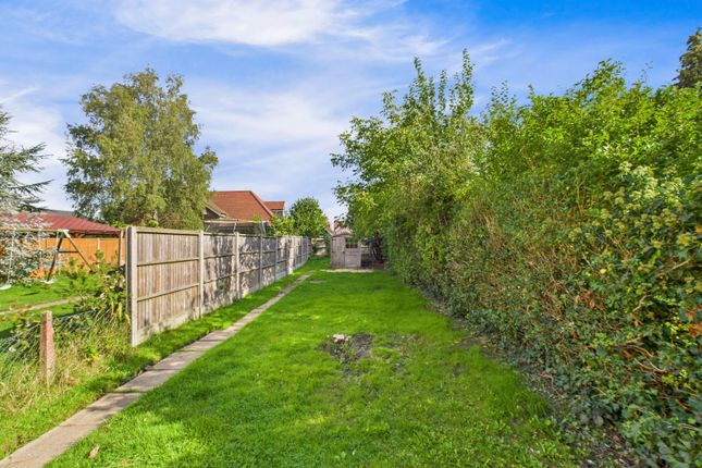 10, Briery Way, Buckinghamshire photo 3