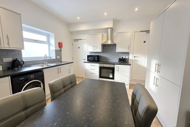 Room 3, 8 Thomas Street, Sheffield photo 2
