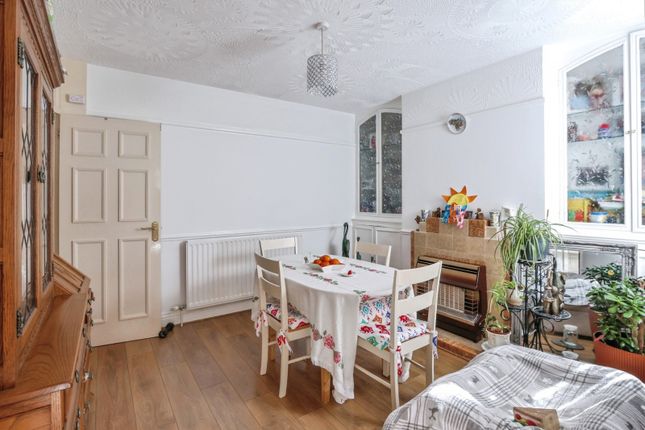 11, Khyber Road, Dorset photo 3