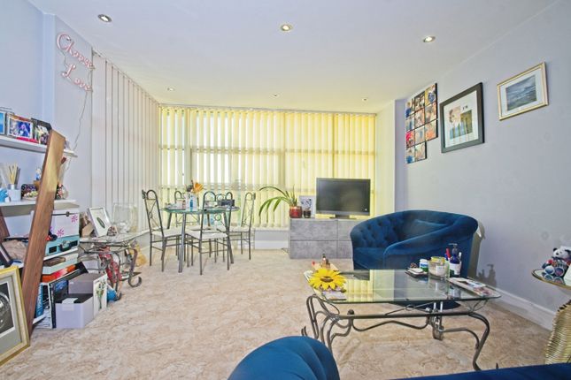 87, Havannah Street, Cardiff photo 4