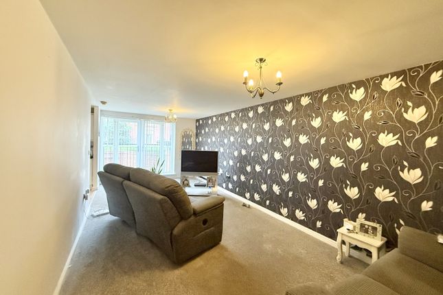 Flat 7, Park Hall, The Cloisters, Sunderland photo 3