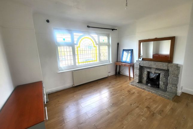 32a, Greystoke Park Terrace, Western Avenue photo 4