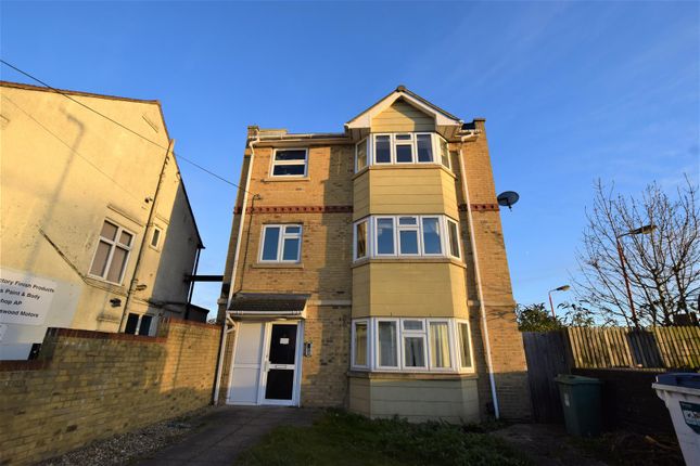 Flat for sale in Tolpits Lane, Watford