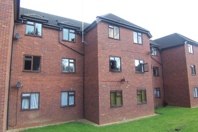 Flat to rent in Wood Street, Rugby