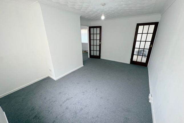 29 Brondeg Crescent, Swansea photo 4