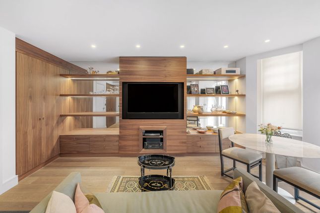 Flat 3 Thackeray House, 1-3, Culford Gardens, Chelsea photo 2
