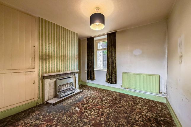 13, Nunsfield Road, Buxton photo 4