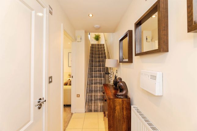 37, Coleshill Way, Bradford photo 2