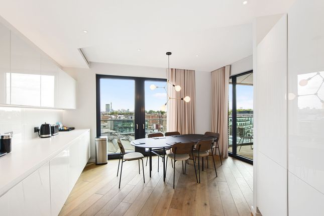 Duplex to rent in Dockray Place, London