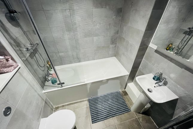Apartment 407, Northill Apartments, Salford photo 3