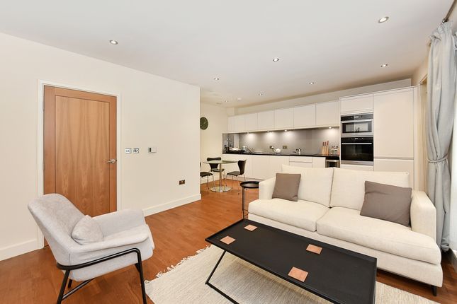 Thumbnail Flat to rent in Lawn Road, London
