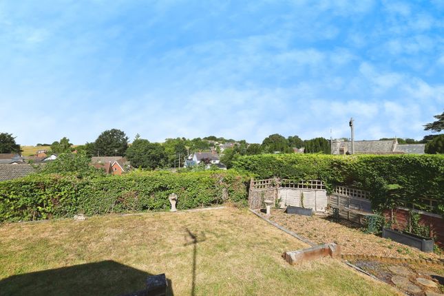 Rohan, Upper Backway, Salisbury photo 3