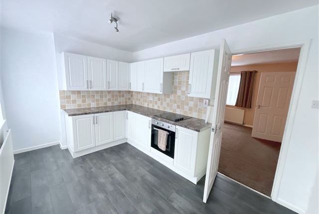9, Lamb Hill Close, Sheffield photo 2