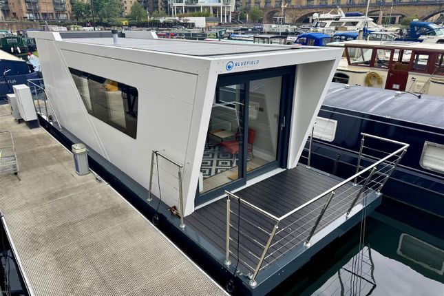 1-bed house on M250_L1, Limehouse Waterside & Marina, Limehouse, £190,000