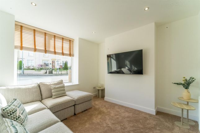 327, Blackburn Road, Oswaldtwistle photo 3