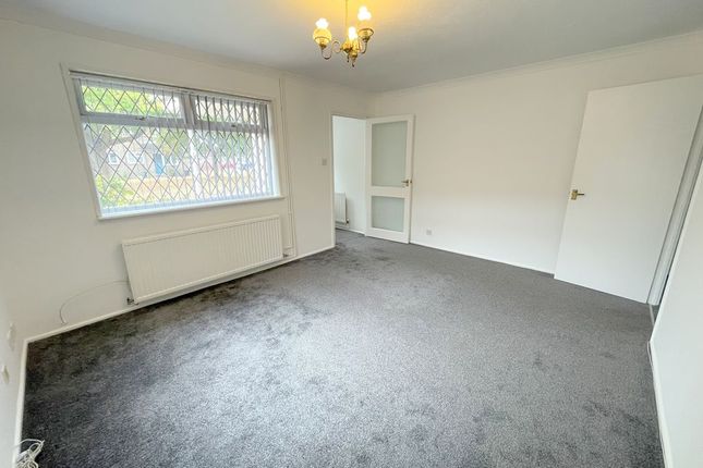 8, Caroline Close, Colchester photo 4