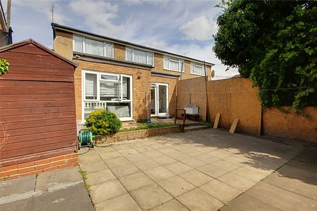 7, Kennedy Avenue, Enfield photo 2
