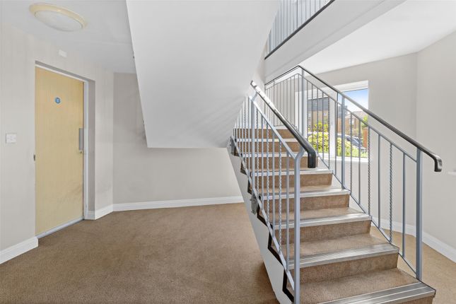 Flat 10, 27 Eugene Way, Eastbourne photo 4