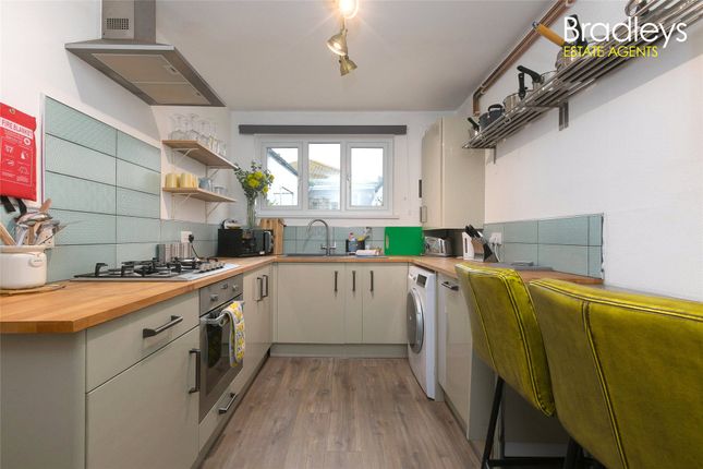 Flat 2,, Green Court, St. Ives photo 4