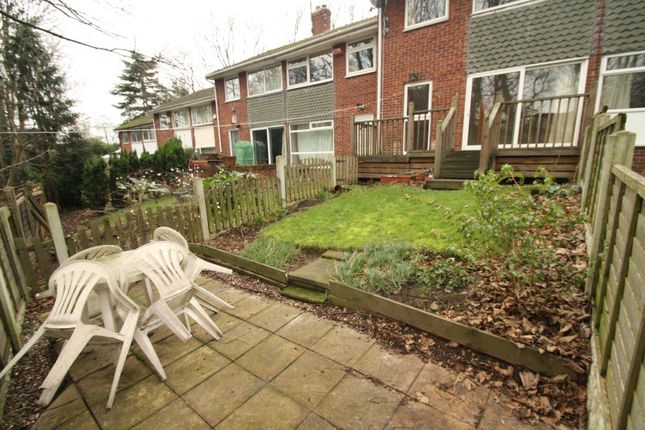 14, North Close, West Yorkshire photo 4