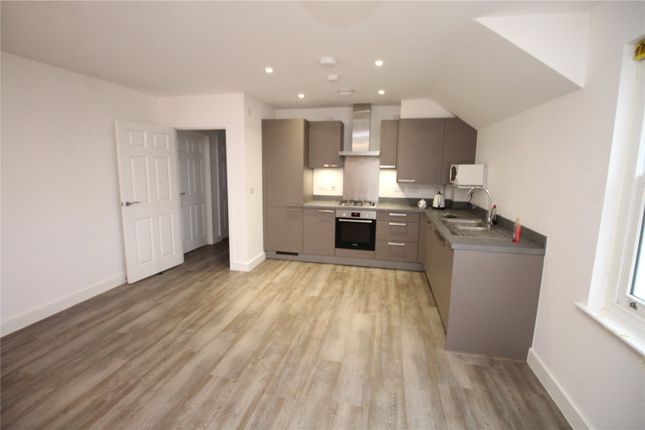 Thumbnail Flat to rent in Warwick Avenue, Bedford, Bedfordshire