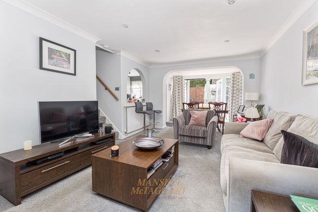 7 Brook Close, East Grinstead photo 3
