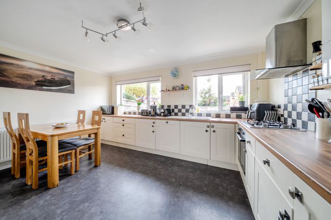 35, Roman Hackle Avenue, Gloucestershire photo 4