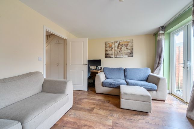 8, Lowry Grove, Bristol photo 4