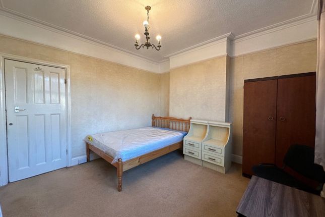 Thumbnail Room to rent in The Grove, Golders Green