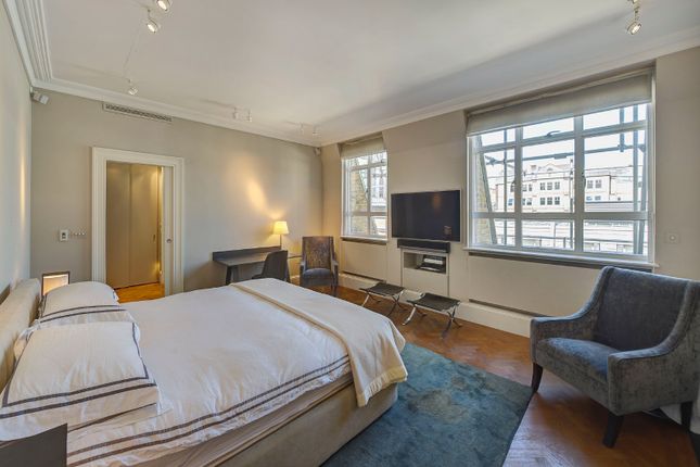 Flat for sale in St. James's Chambers, Ryder Street, London