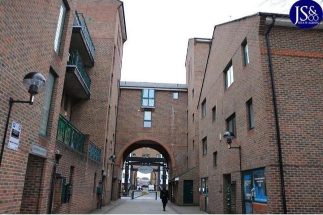 Parking/garage to rent in 17 Pepper Street, Canary Wharf, London