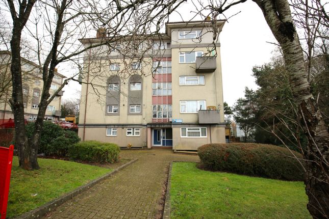 Flat for sale in Hinkler Road, Thornhill, Southampton, Hampshire