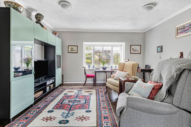 30 Bowling Court, Henley-On-Thames photo 2