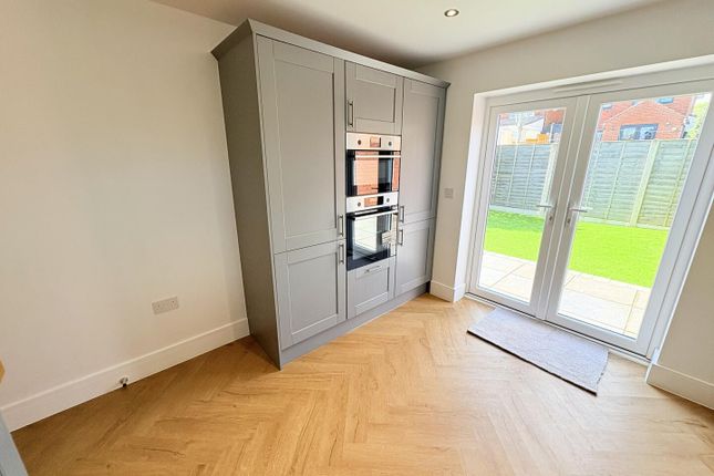 26, Pagets Drive, Burntwood photo 3