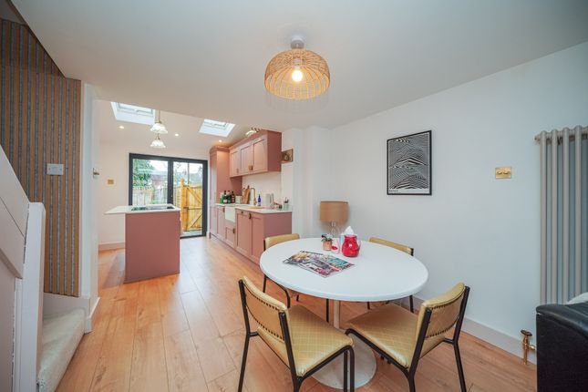 25, Albert Street, Tring photo 2