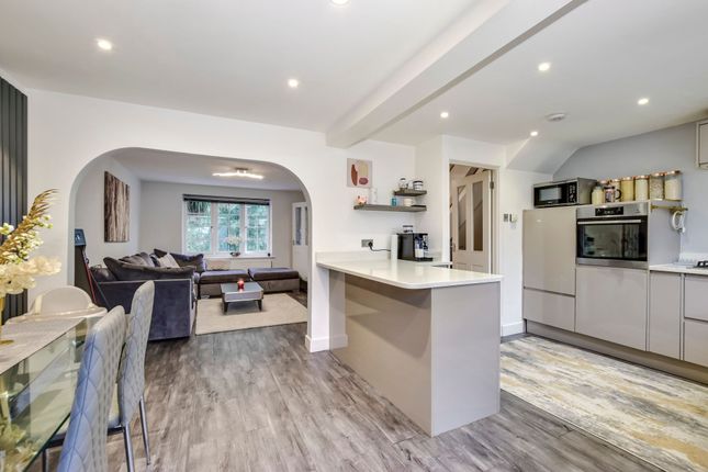 67 Hamilton Road, Kings Langley photo 4
