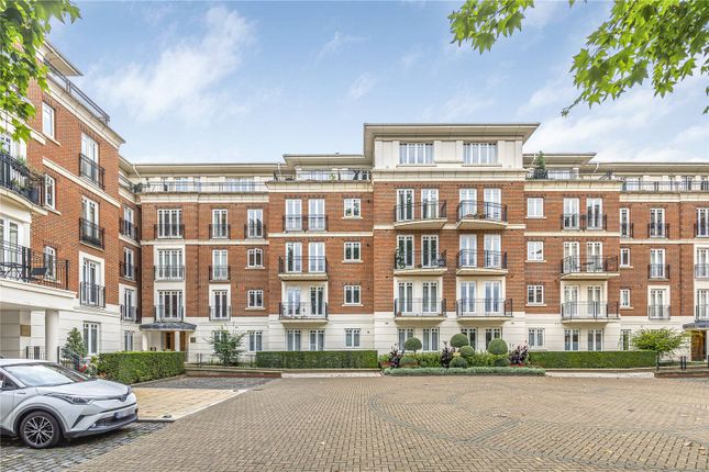 Thumbnail Flat for sale in Clevedon Road, Twickenham