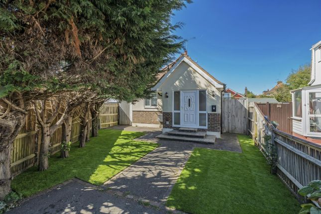 2-bed house on 9, Sunny Close, Worthing, £400,000
