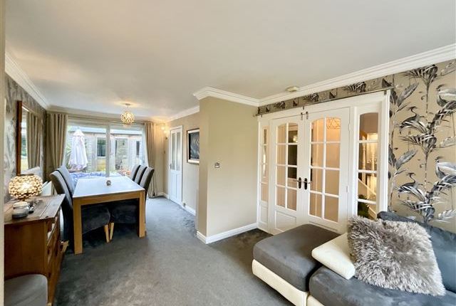 5, Owlthorpe Rise Mosborough, Sheffield photo 3